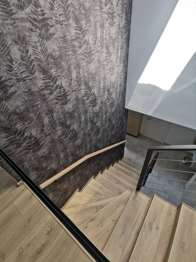 Realisierung einer Treppe mit Tapeten aus der Kollektion Passenger